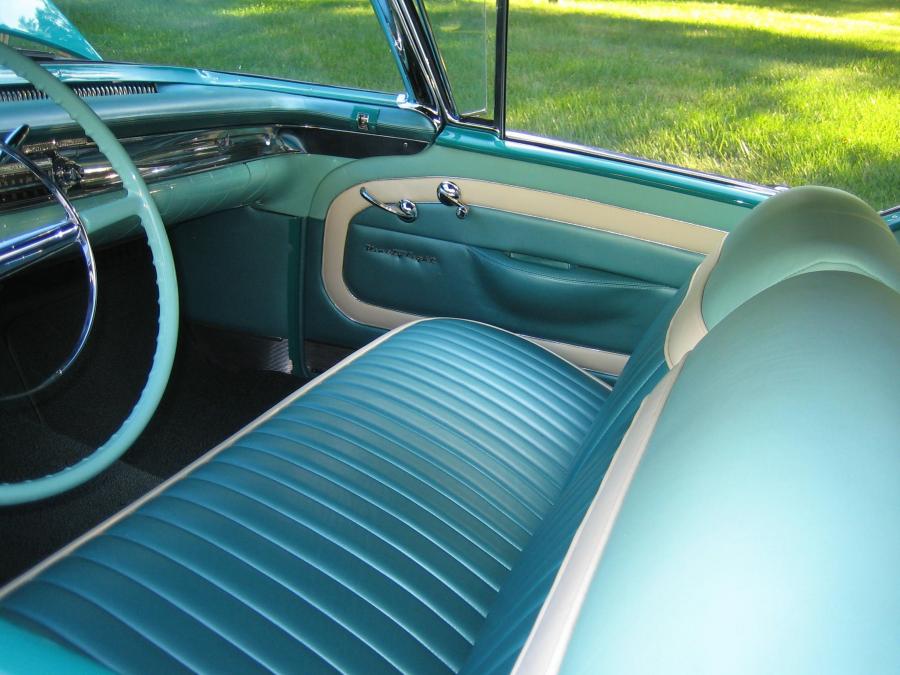  Oldsmobile 98 Starfire Convertible 1957 года  (фото 9 из 27)